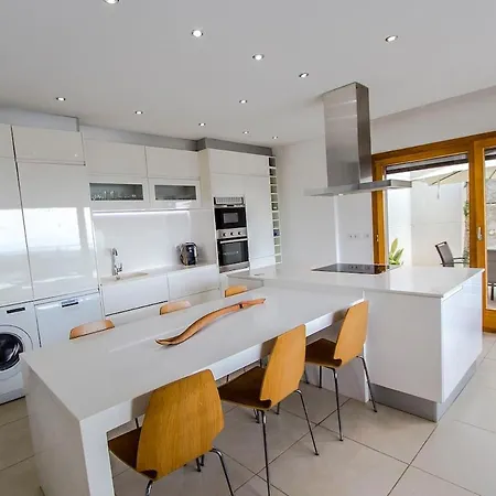 Villa Catalunya Casas Modern Magnificence , Only A Few Km To The Beach! Sant Cebria de Vallalta