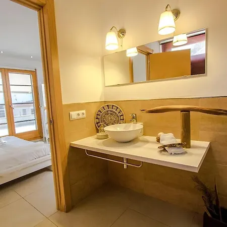 Catalunya Casas Modern Magnificence , Only A Few Km To The Beach!